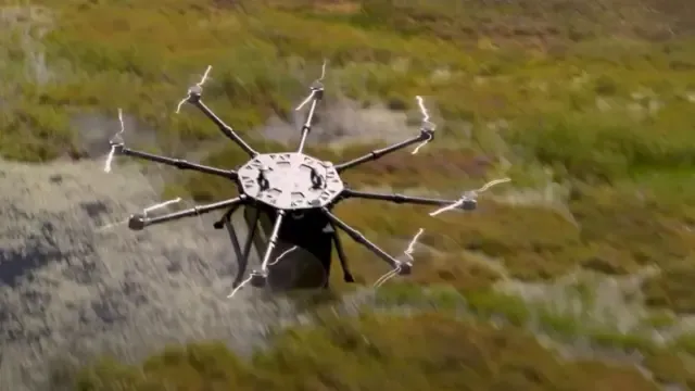 Konec éry létajících hraček: Draganfly mění drony v kognitivní zbraně i průmyslový mozek