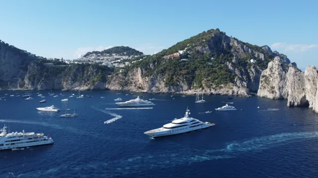 Ferretti odmítá nabídku KKCG miliardáře Komárka. Poradce firmy ji označil za neatraktivní