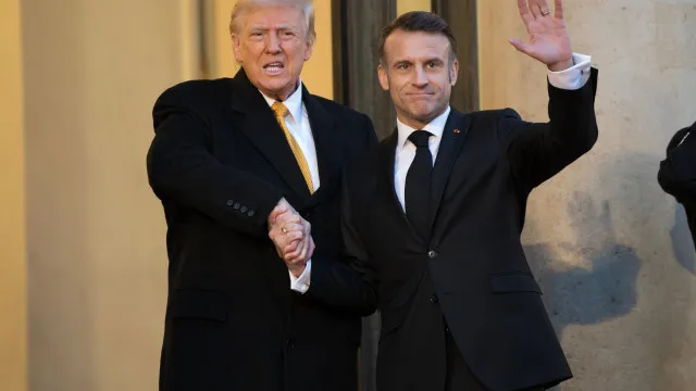 Macron pod tlakem. Trump chce zrušení digitální daně, jinak udeří na francouzský export